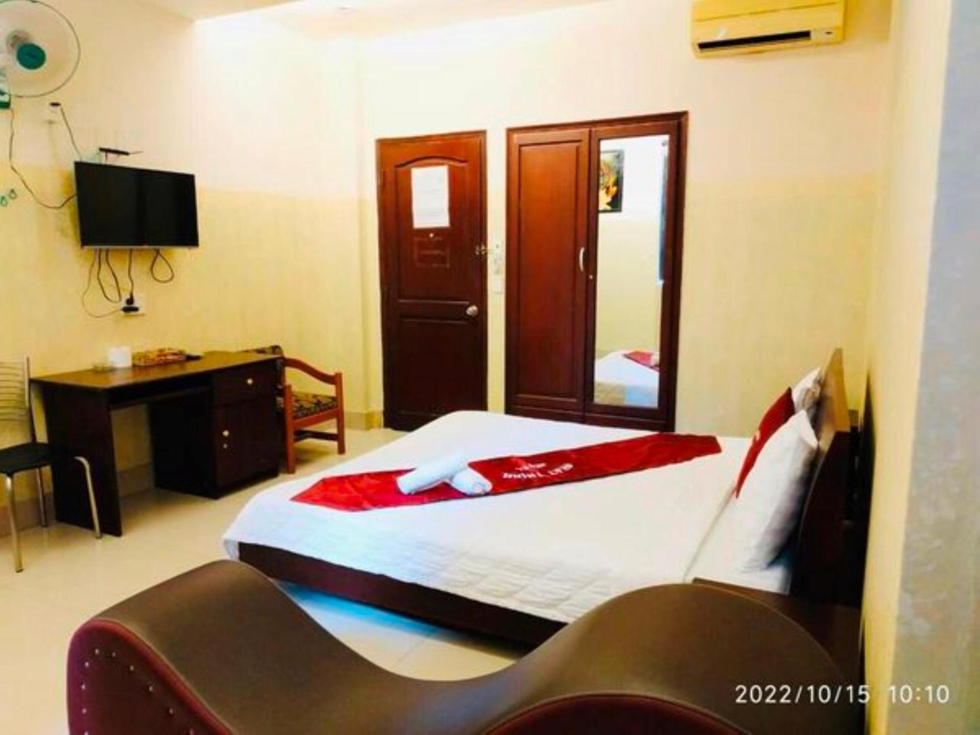 Phat Thinh Hotel Thành Pho Ho Chí Minh Esterno foto